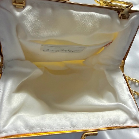 Elegant Small Evening White Beaded Bag w/Shoulder Chain, Excellent Preowned Cond - Picture 12 of 13